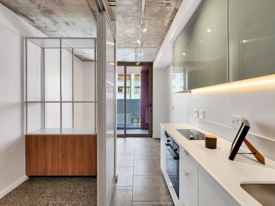 1 Bedroom Property for Sale in Sea Point Western Cape